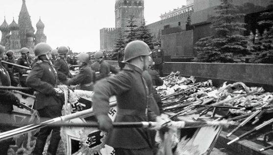 Парад Победы 24 июня 1941 года на Красной площади в Москве